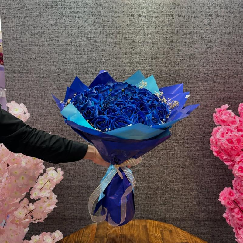 30 Güllü Yapay Buket